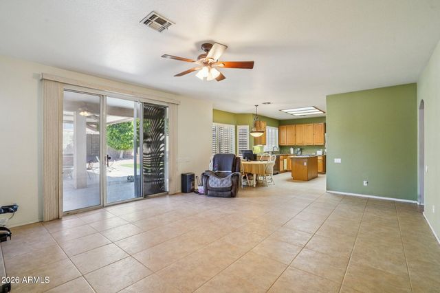 6572 W ABRAHAM Lane, Glendale, AZ 85308