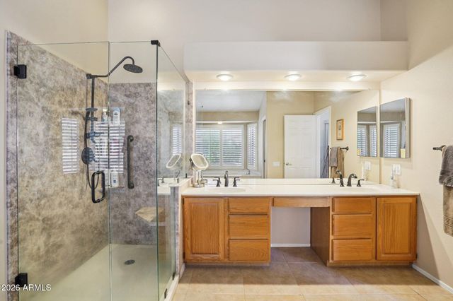 6572 W ABRAHAM Lane, Glendale, AZ 85308