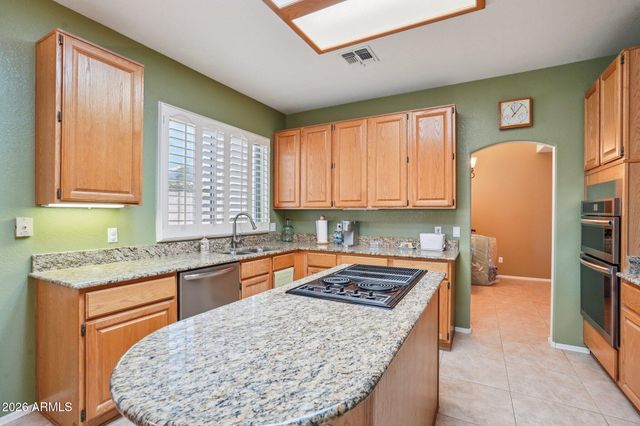 6572 W ABRAHAM Lane, Glendale, AZ 85308