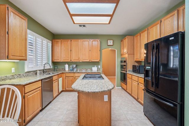 6572 W ABRAHAM Lane, Glendale, AZ 85308