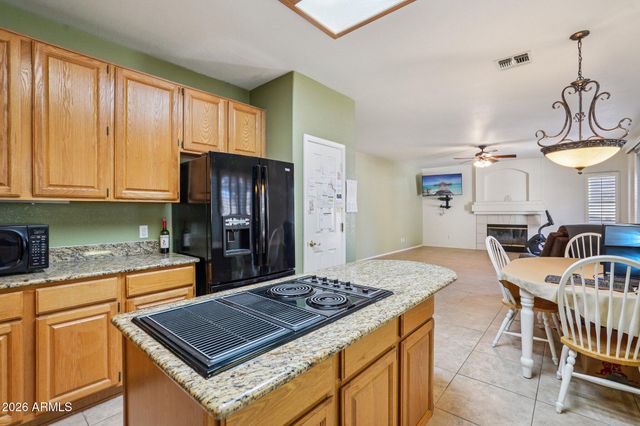 6572 W ABRAHAM Lane, Glendale, AZ 85308