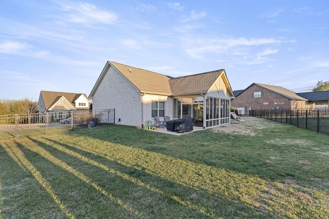 103 Stewarts Landing Dr, Mount Juliet, TN 37122