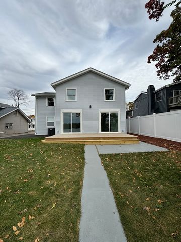 33670 N Lake Shore Drive, Grayslake, IL 60030