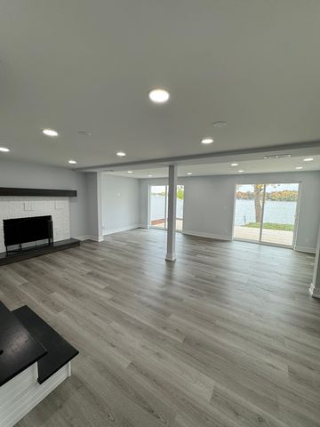 33670 N Lake Shore Drive, Grayslake, IL 60030