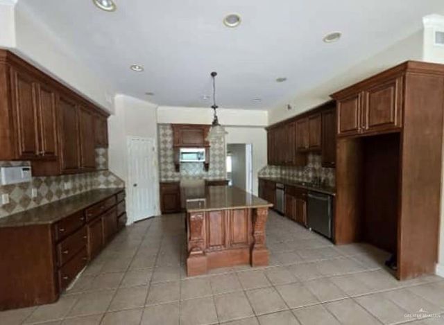7333 N 5th Street N, Mcallen, TX 78504