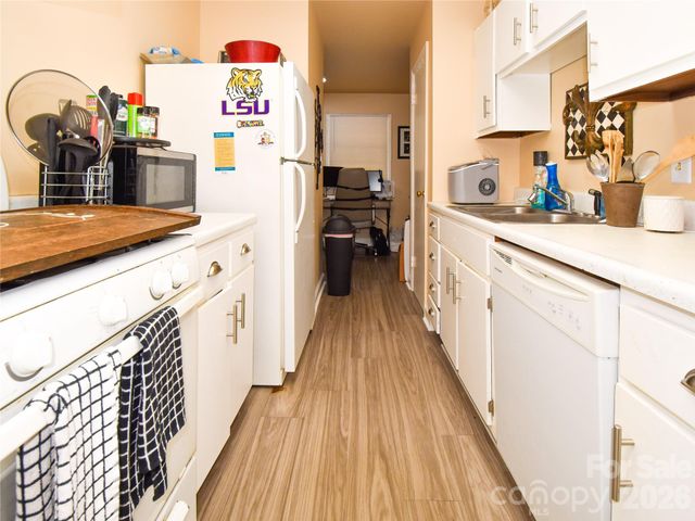 2890 Carriage Drive, Winston Salem, NC 27106
