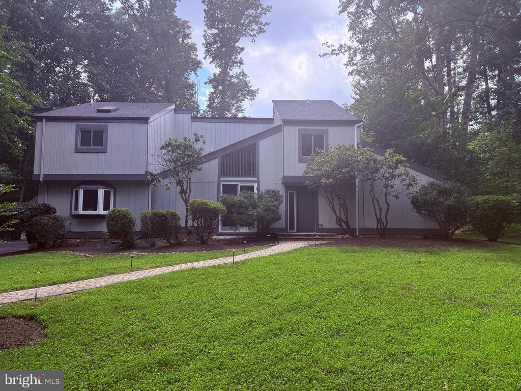 3210 COBB HILL LN, Oakton, VA 22124