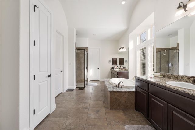 415 Bitterroot LN, Austin, TX 78737