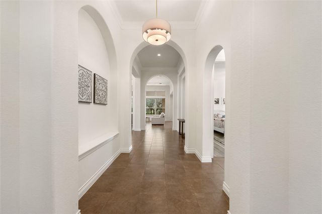 415 Bitterroot LN, Austin, TX 78737