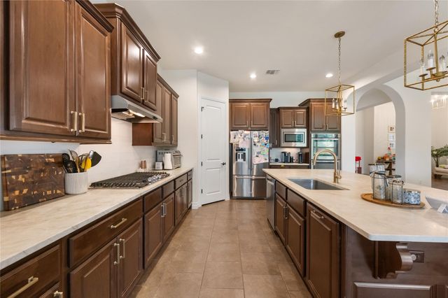 415 Bitterroot LN, Austin, TX 78737