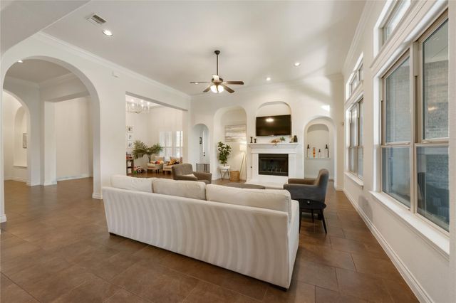 415 Bitterroot LN, Austin, TX 78737