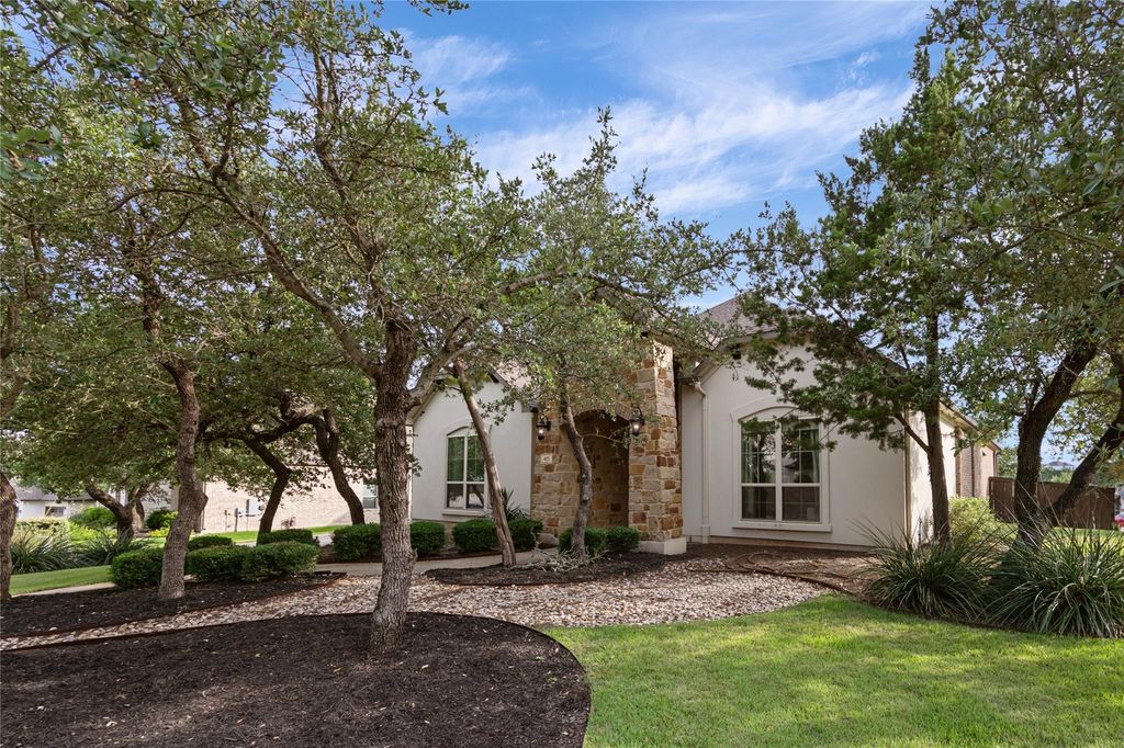 415 Bitterroot LN, Austin, TX 78737