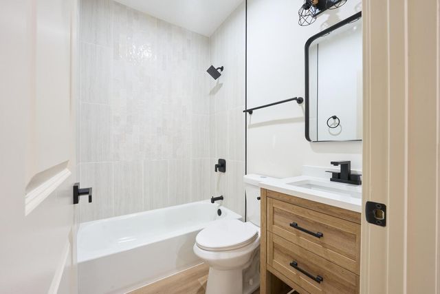 1445 East Avenue, Berwyn, IL 60402