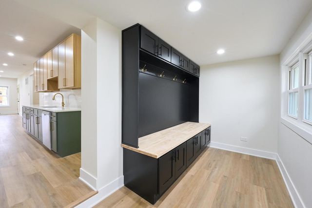 1445 East Avenue, Berwyn, IL 60402