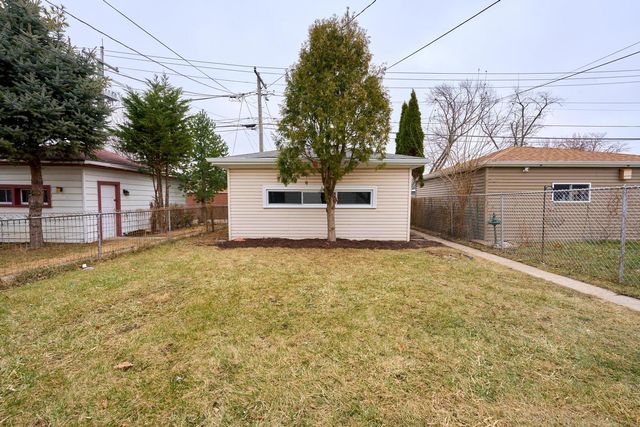 1445 East Avenue, Berwyn, IL 60402