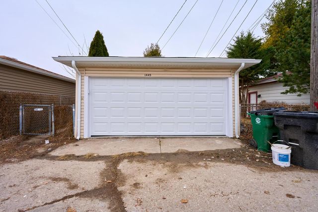 1445 East Avenue, Berwyn, IL 60402