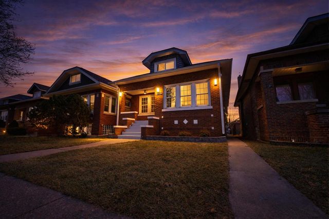 1445 East Avenue, Berwyn, IL 60402