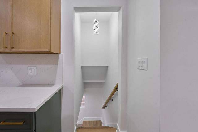 1445 East Avenue, Berwyn, IL 60402