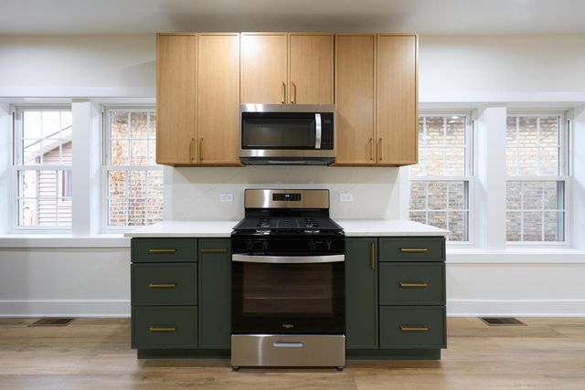 1445 East Avenue, Berwyn, IL 60402