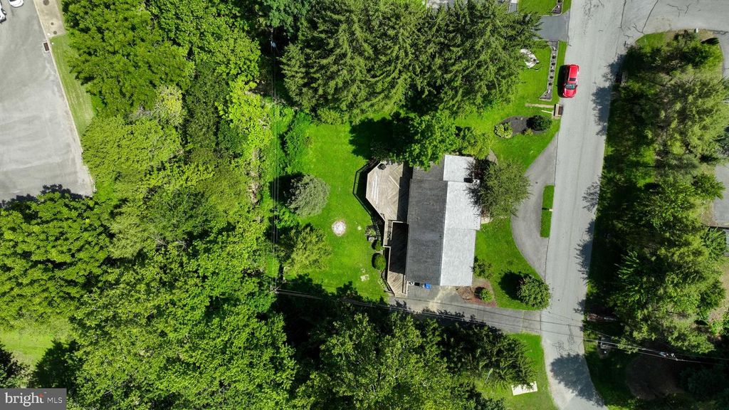 1075 RICHMOND RD, Lancaster, PA 17603