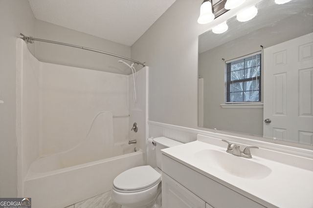 913 Churchfield Drive, Hinesville, GA 31313