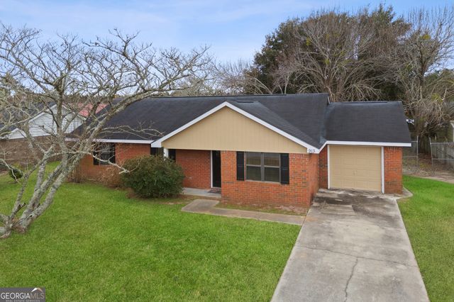 913 Churchfield Drive, Hinesville, GA 31313