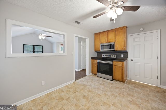 913 Churchfield Drive, Hinesville, GA 31313