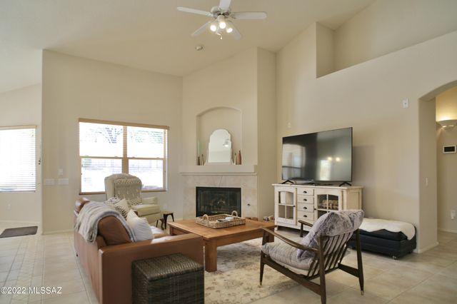 9183 N Treasure Mountain Drive, Tucson, AZ 85742