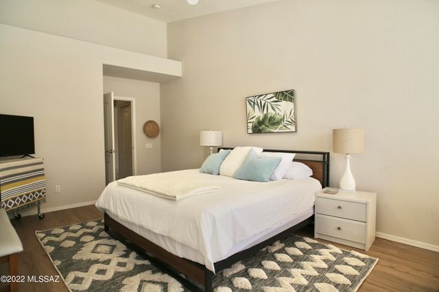 9183 N Treasure Mountain Drive, Tucson, AZ 85742