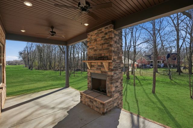 110 Sagewood Drive, Tullahoma, TN 37388