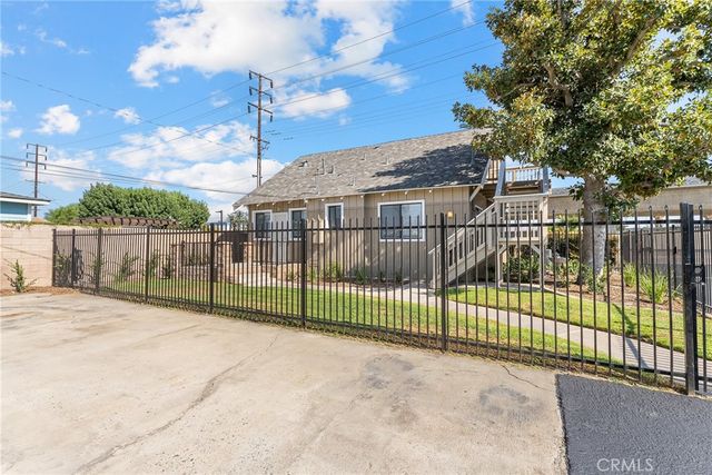 2855 Mulberry St, Riverside, CA 92501