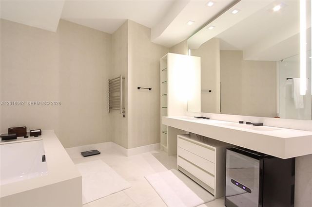 18555 Collins Ave 4605, Sunny Isles Beach, FL 33160