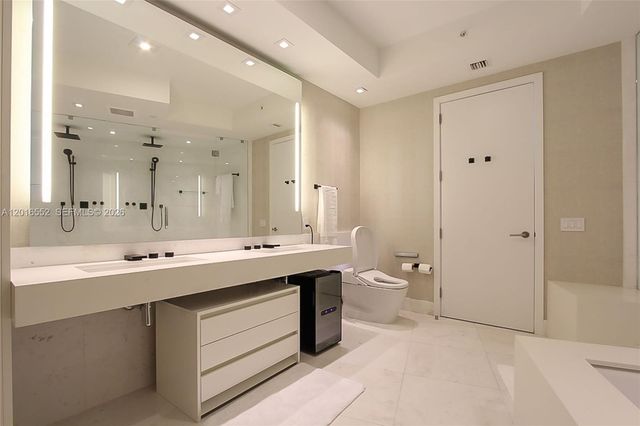 18555 Collins Ave 4605, Sunny Isles Beach, FL 33160
