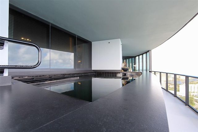 18555 Collins Ave 4605, Sunny Isles Beach, FL 33160