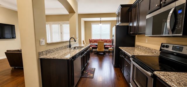 345 RIVERDALE DR, Oakland, TN 38060