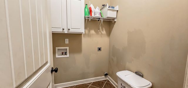 345 RIVERDALE DR, Oakland, TN 38060