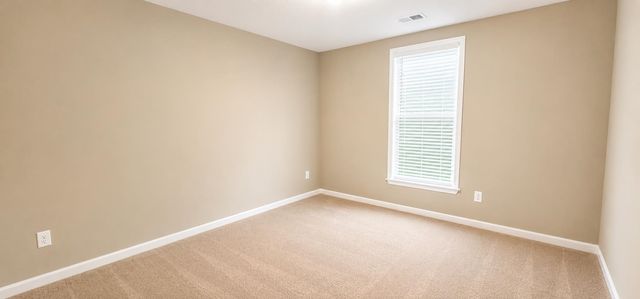 345 RIVERDALE DR, Oakland, TN 38060