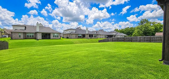 345 RIVERDALE DR, Oakland, TN 38060