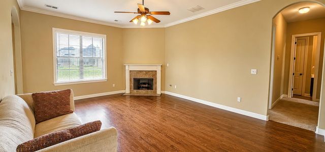 345 RIVERDALE DR, Oakland, TN 38060