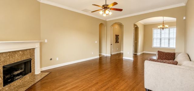 345 RIVERDALE DR, Oakland, TN 38060