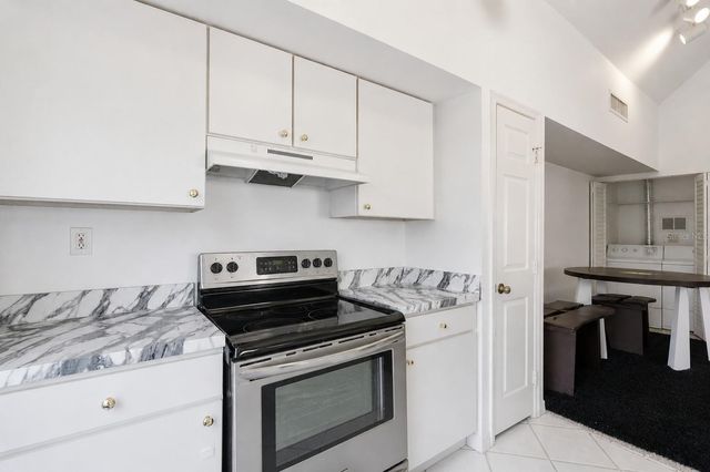 10436 WHITE LAKE COURT 10436, Tampa, FL 33626