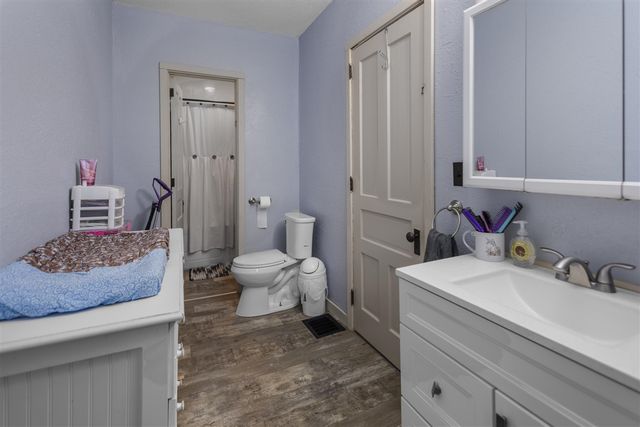142 S West Street, Hillsdale, MI 49242