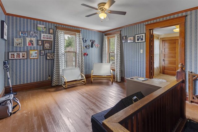 142 S West Street, Hillsdale, MI 49242