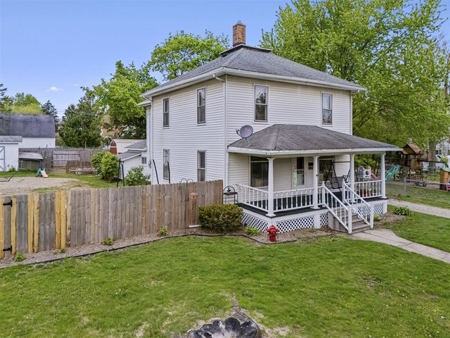 142 S West Street, Hillsdale, MI 49242