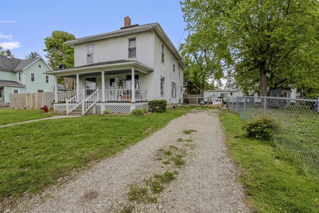 142 S West Street, Hillsdale, MI 49242