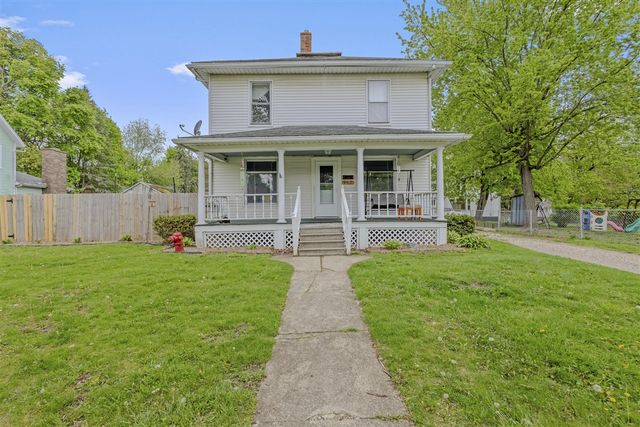 142 S West Street, Hillsdale, MI 49242