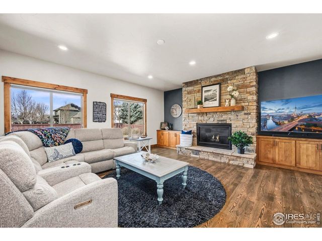 5821 Red Bridge Dr, Timnath, CO 80547