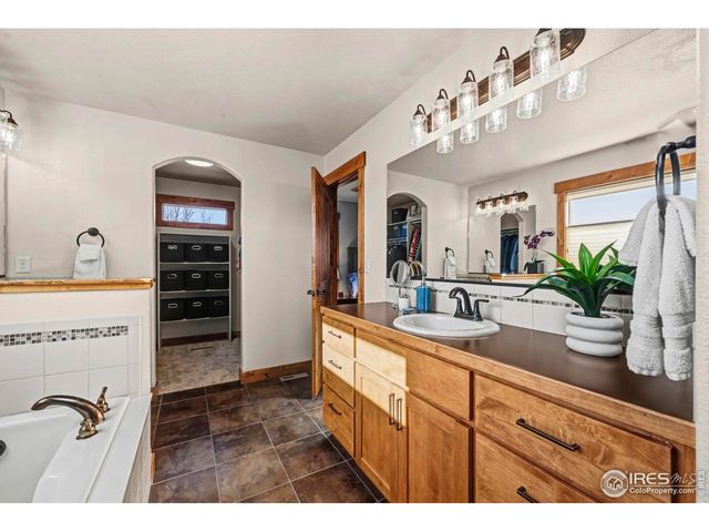 5821 Red Bridge Dr, Timnath, CO 80547