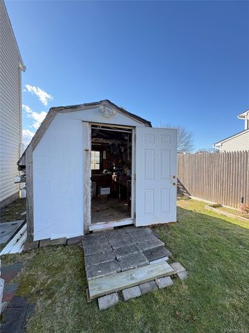 21 Apple Blossom Lane, East Patchogue, NY 11772