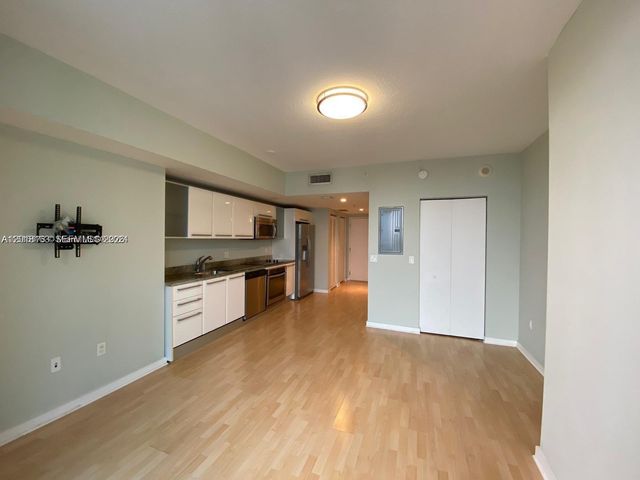 185 SW 7th St 3306, Miami, FL 33130